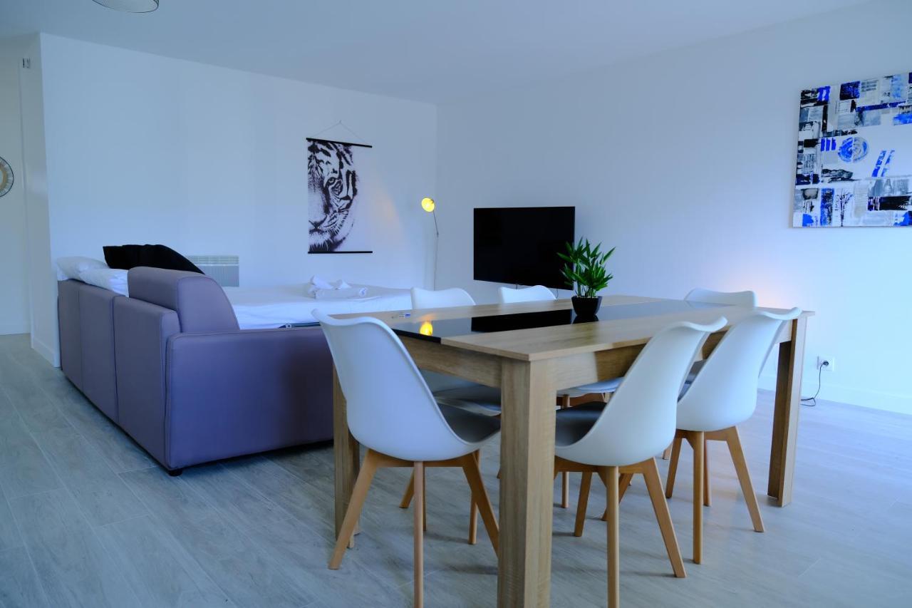 Calypso- Grand T3 70 M2 - Arrivee Autonome - Parking Prive Gratuit Apartment Melun
