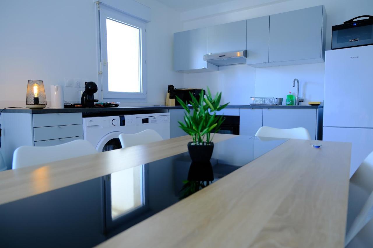 Calypso- Grand T3 70 M2 - Arrivee Autonome - Parking Prive Gratuit Apartment Melun